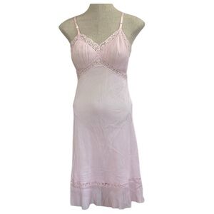 Vintage 1950s full dress slip Barbizon encore lace accordion hem & bodice pink S